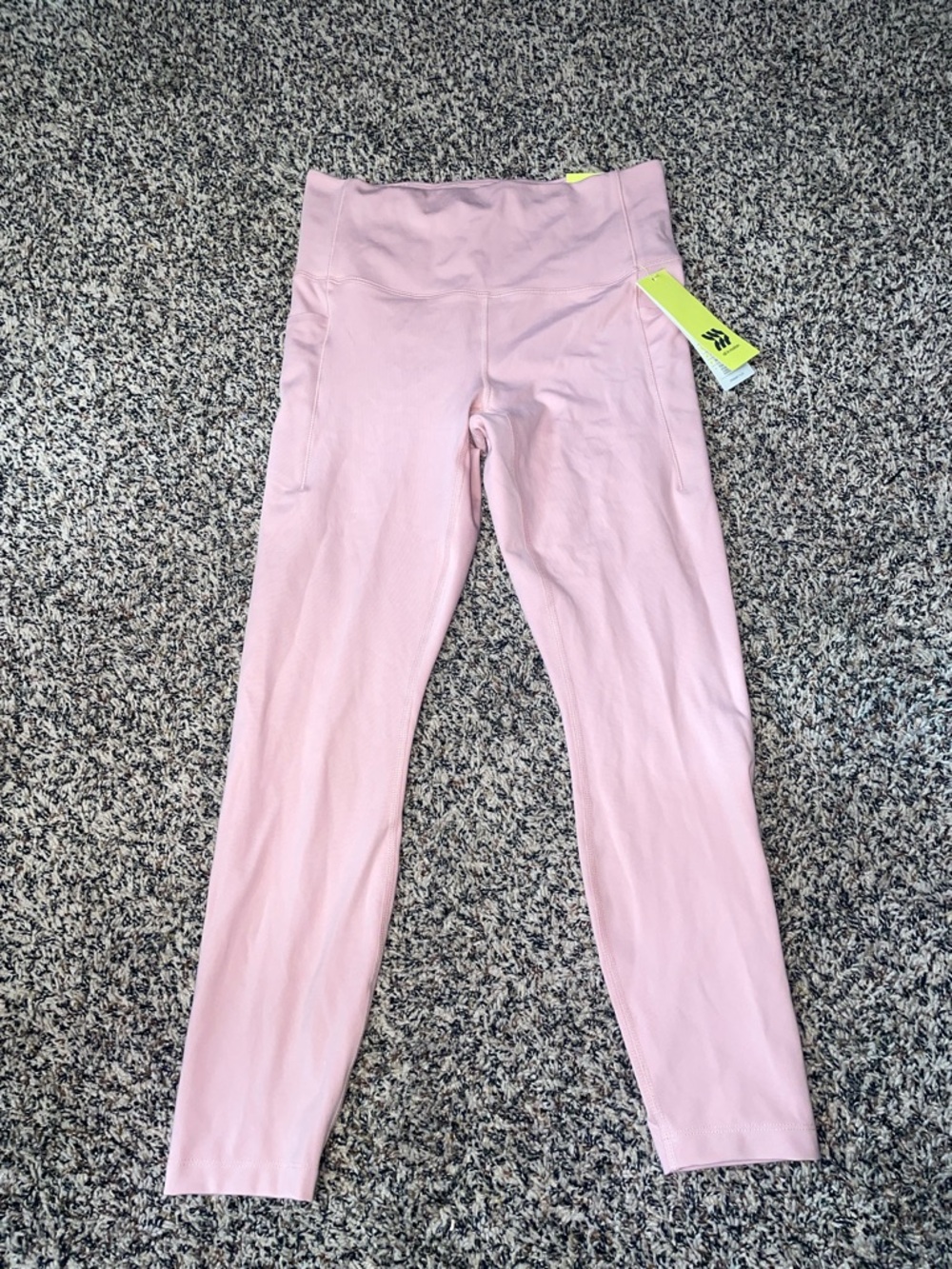 All In Motion Dynamic Flex High Waisted Pocketed 7/8 Leggings Mauve Sz M | NWT - Picture 2 of 9